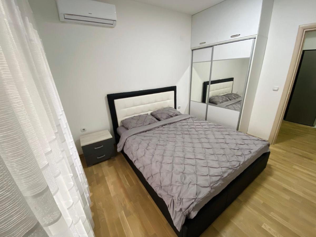 Royal King Apartment Kumanovo Buitenkant foto