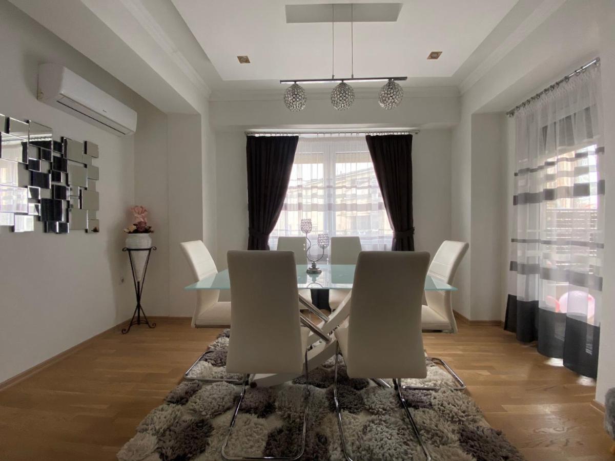 Royal King Apartment Kumanovo Buitenkant foto